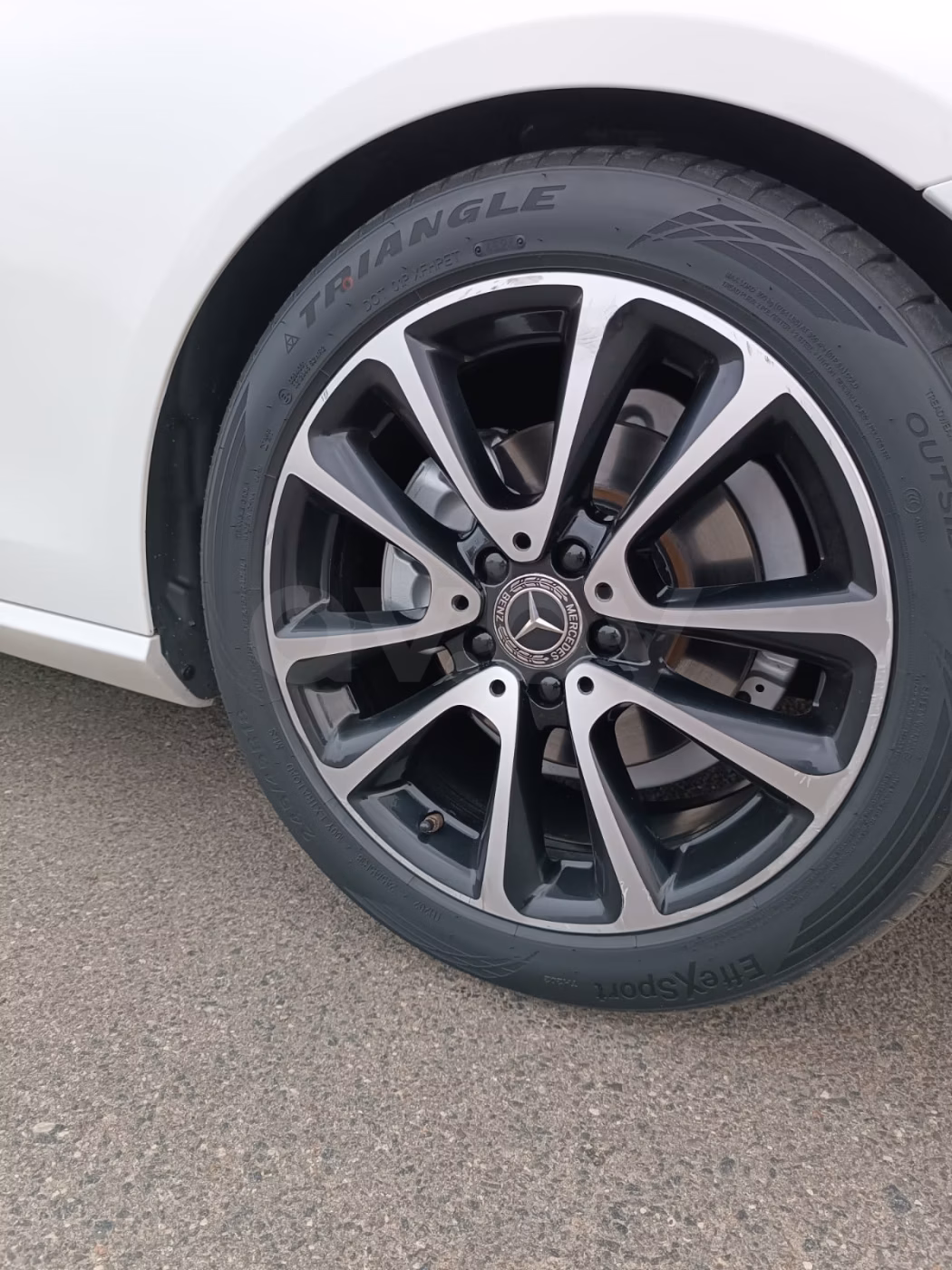 Mercedes-Benz E-Класс фото 20