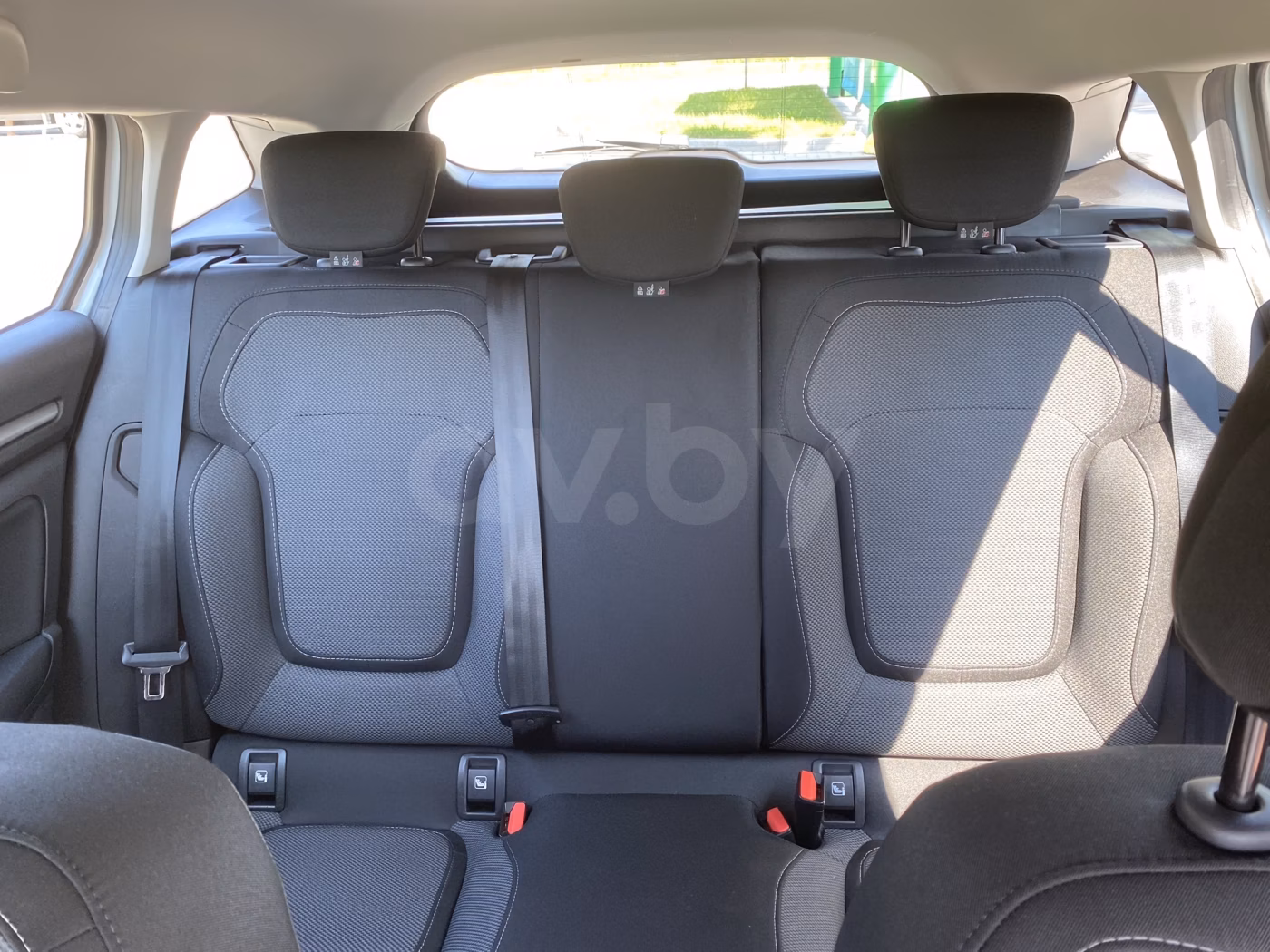 Renault Megane фото 17
