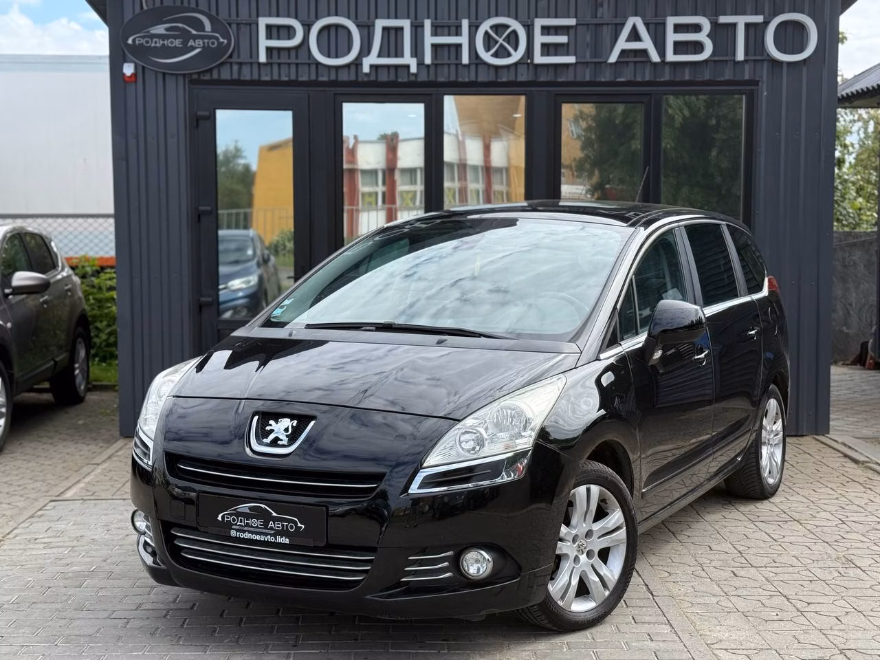Peugeot 5008 фото 3