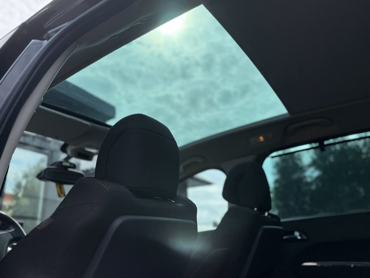 Peugeot 5008 фото 12