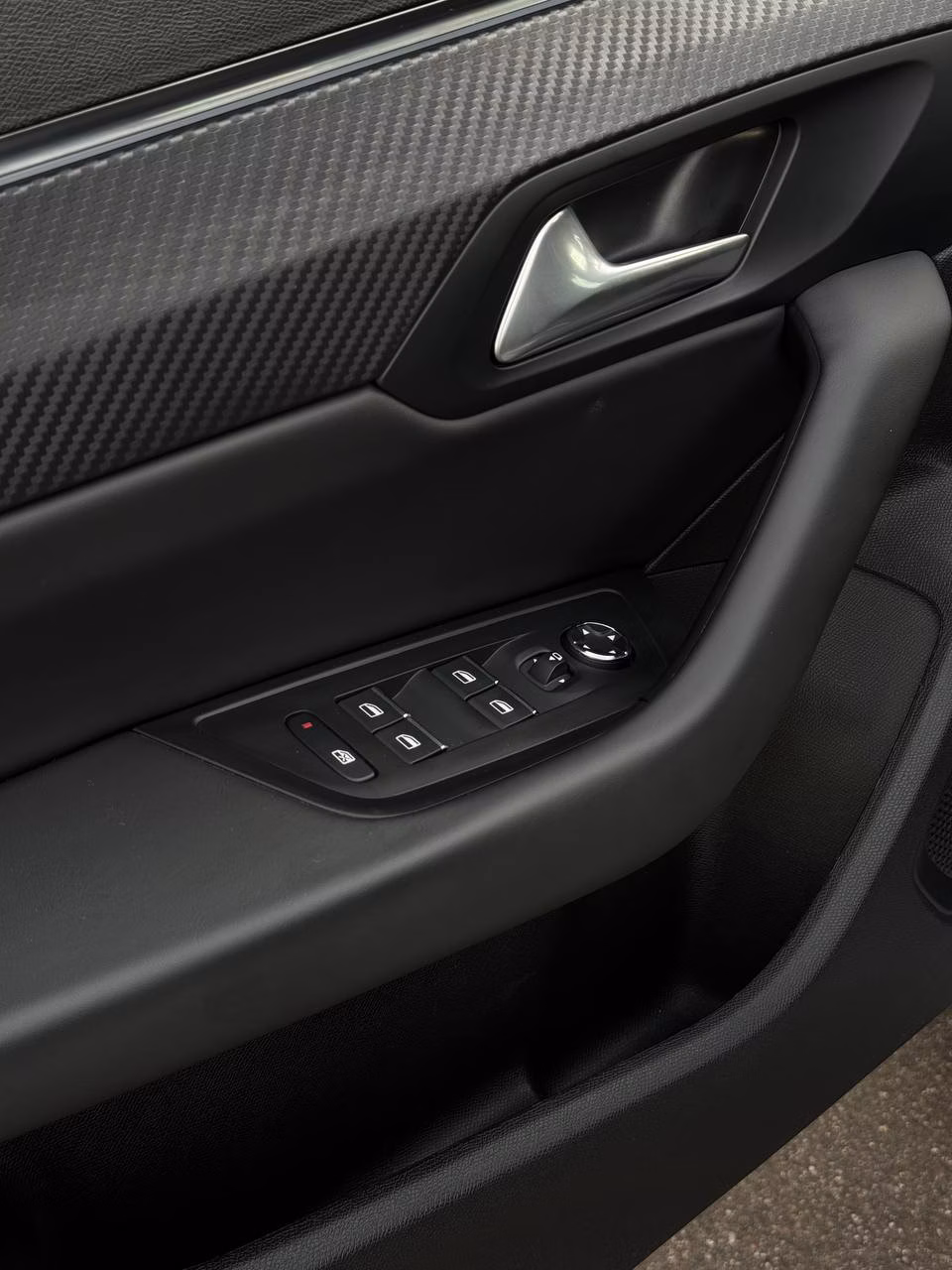 Peugeot 508 фото 9