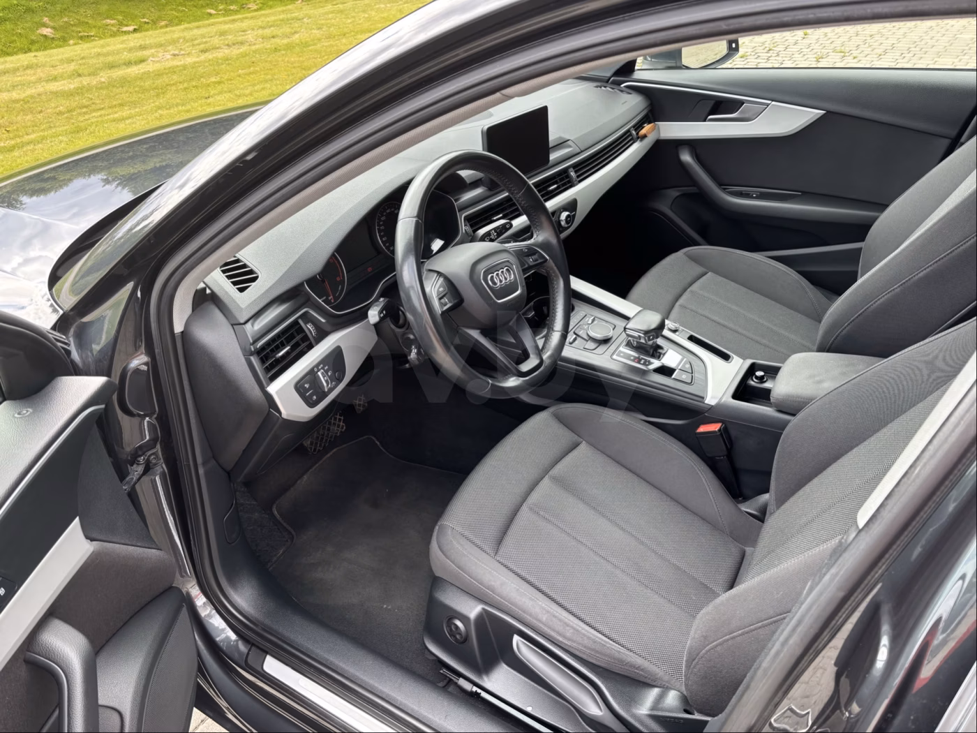 Audi A4 фото 9