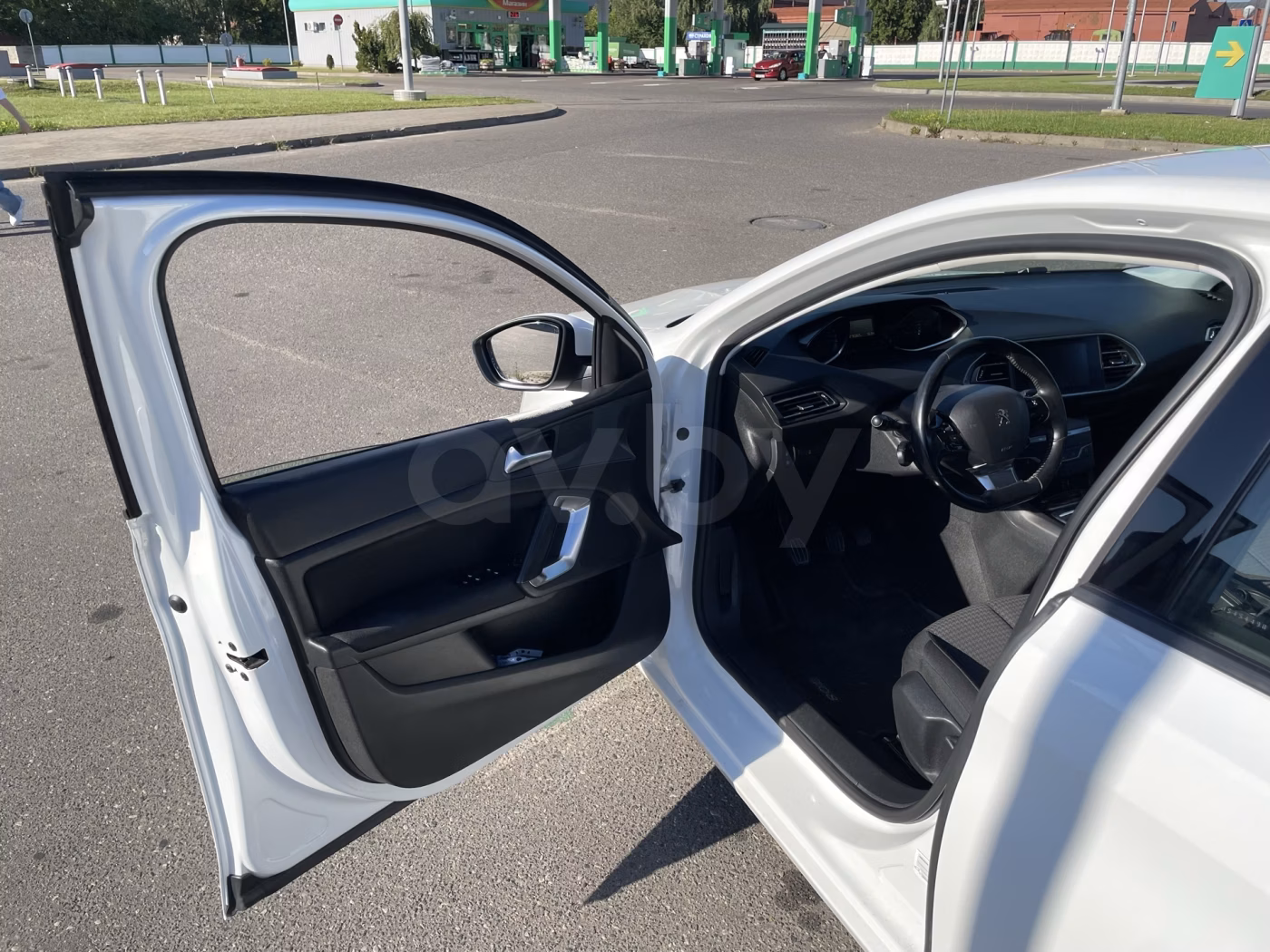 Peugeot 308 фото 9