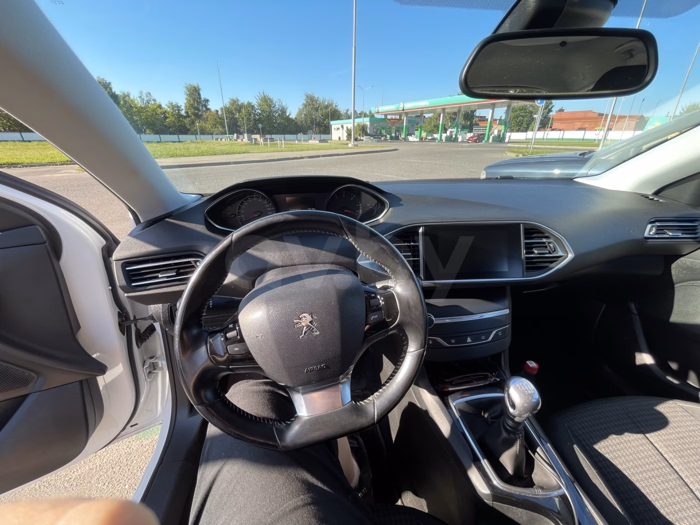 Peugeot 308 фото 11