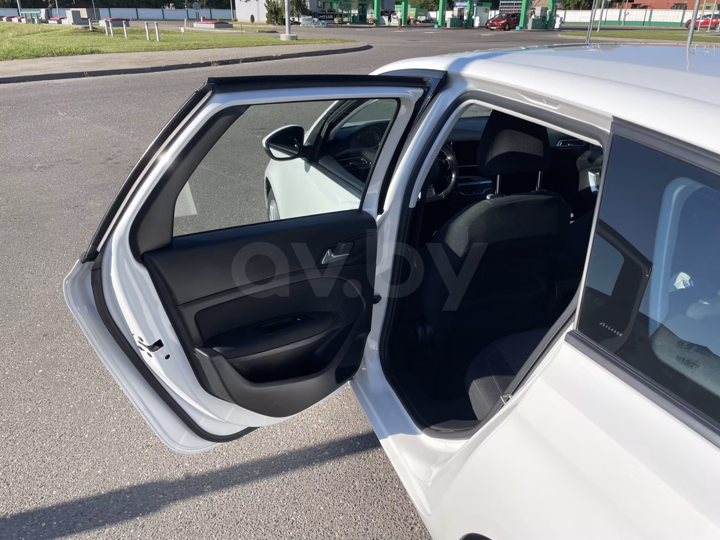 Peugeot 308 фото 12