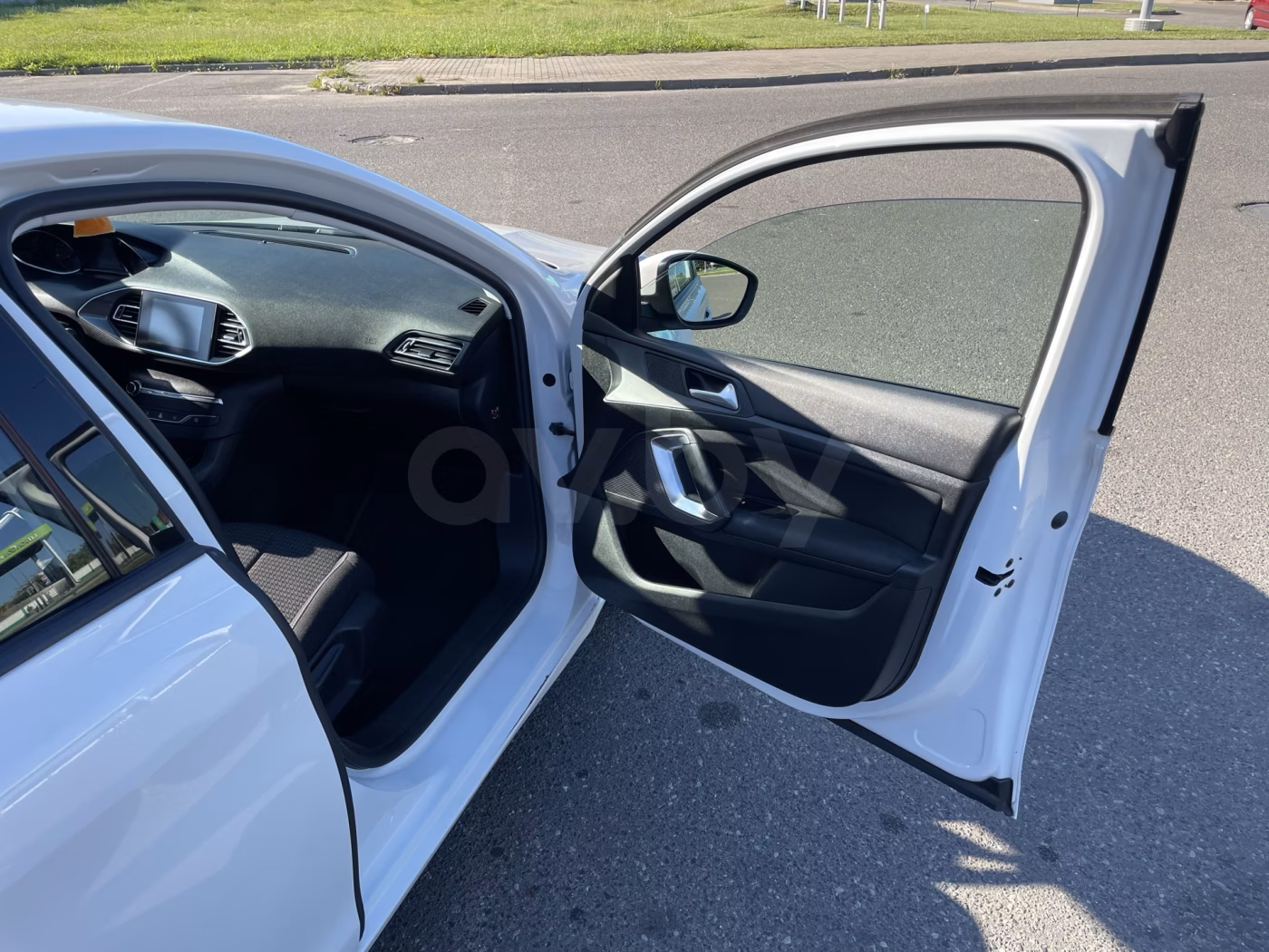 Peugeot 308 фото 16
