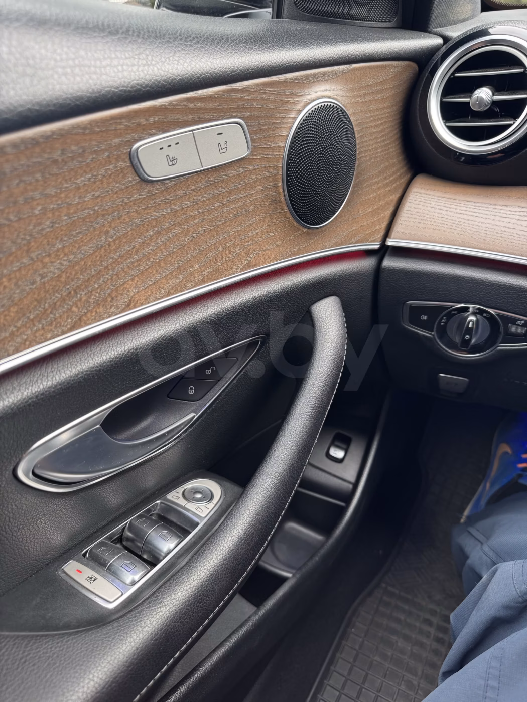 Mercedes-Benz E-Класс фото 14
