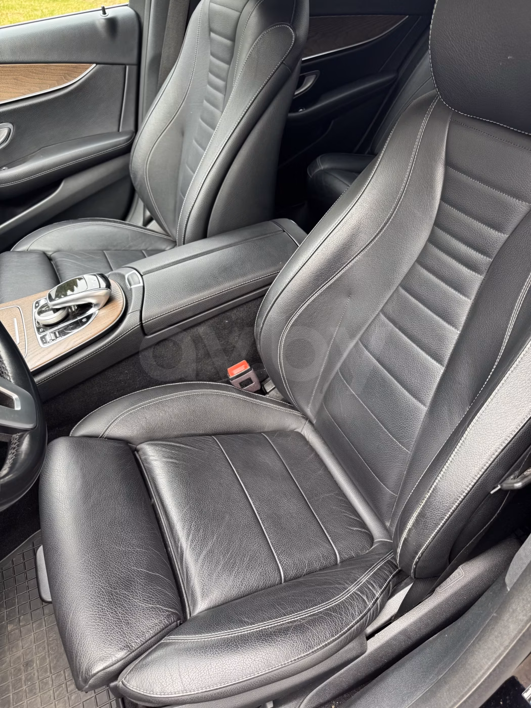 Mercedes-Benz E-Класс фото 19