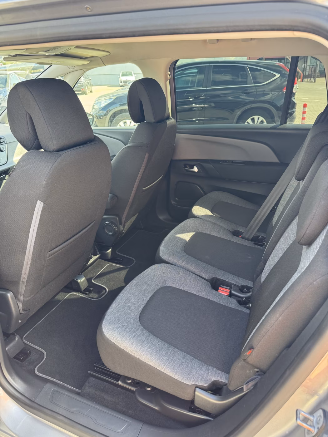 Citroen C4 Grand Spacetourer фото 14