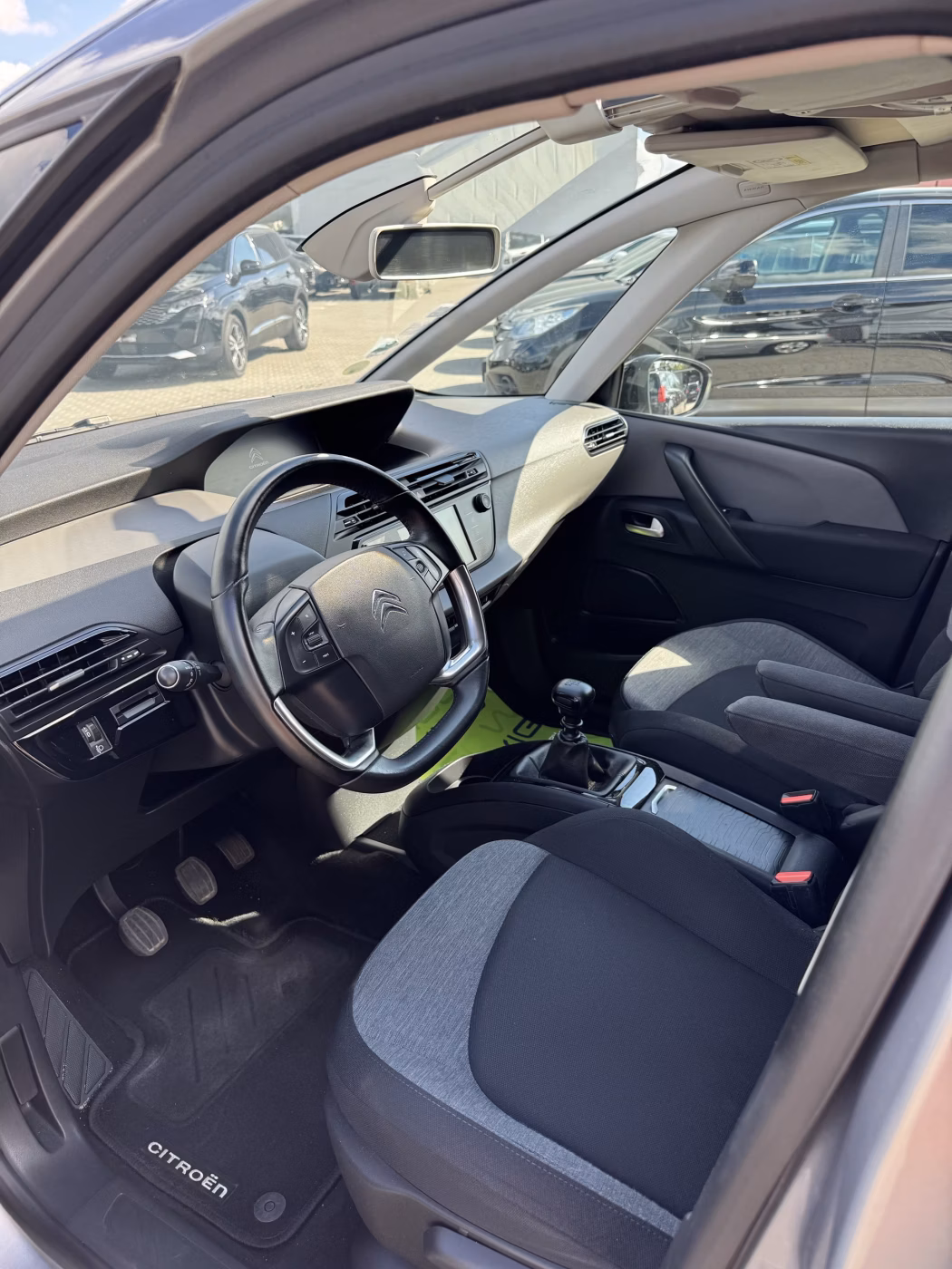Citroen C4 Grand Spacetourer фото 15