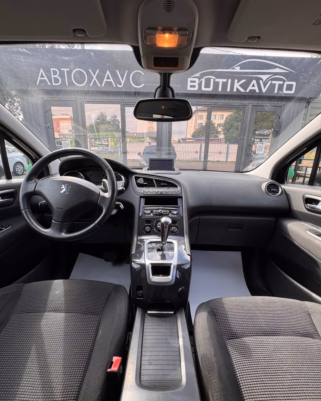 Peugeot 5008 фото 13