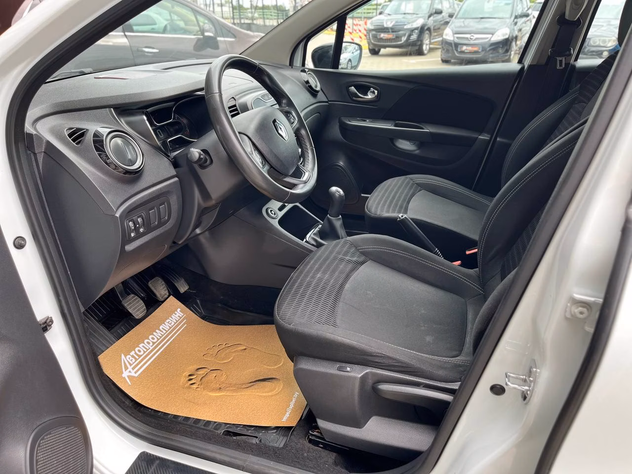 Renault Kaptur фото 7