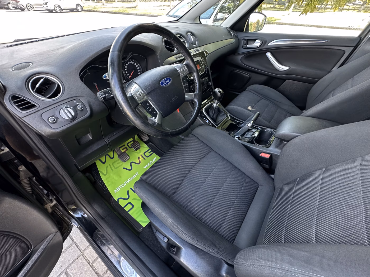Ford S-MAX фото 8