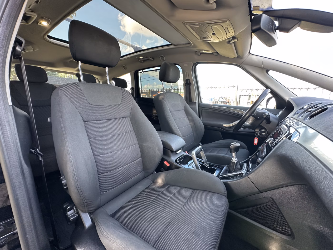 Ford S-MAX фото 13