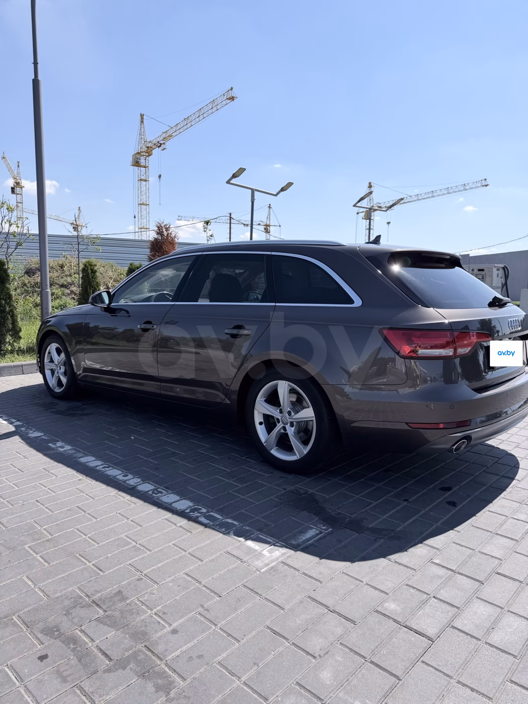 Audi A4 фото 4