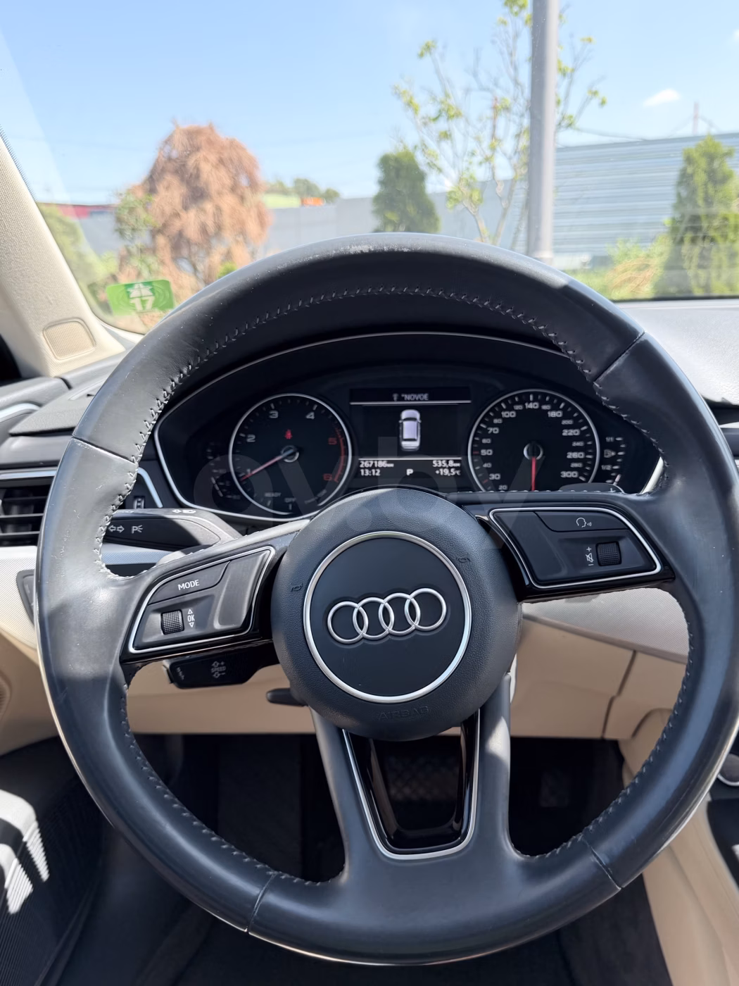 Audi A4 фото 8