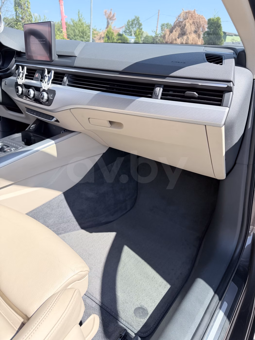 Audi A4 фото 16