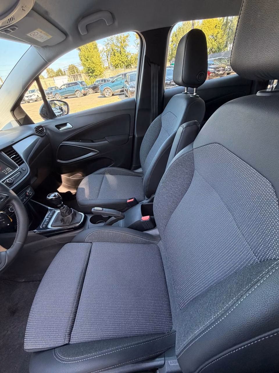 Opel Crossland X фото 10