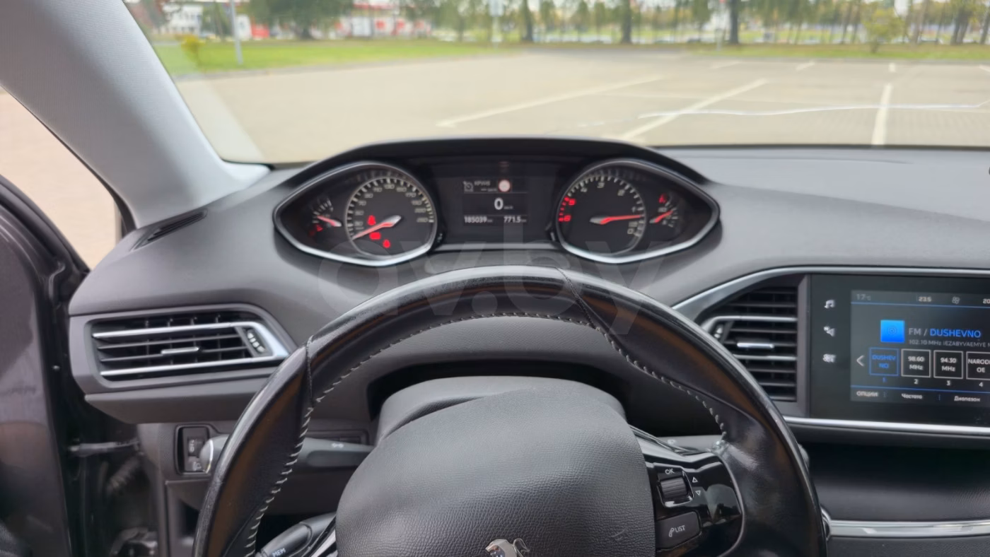 Peugeot 308 фото 6