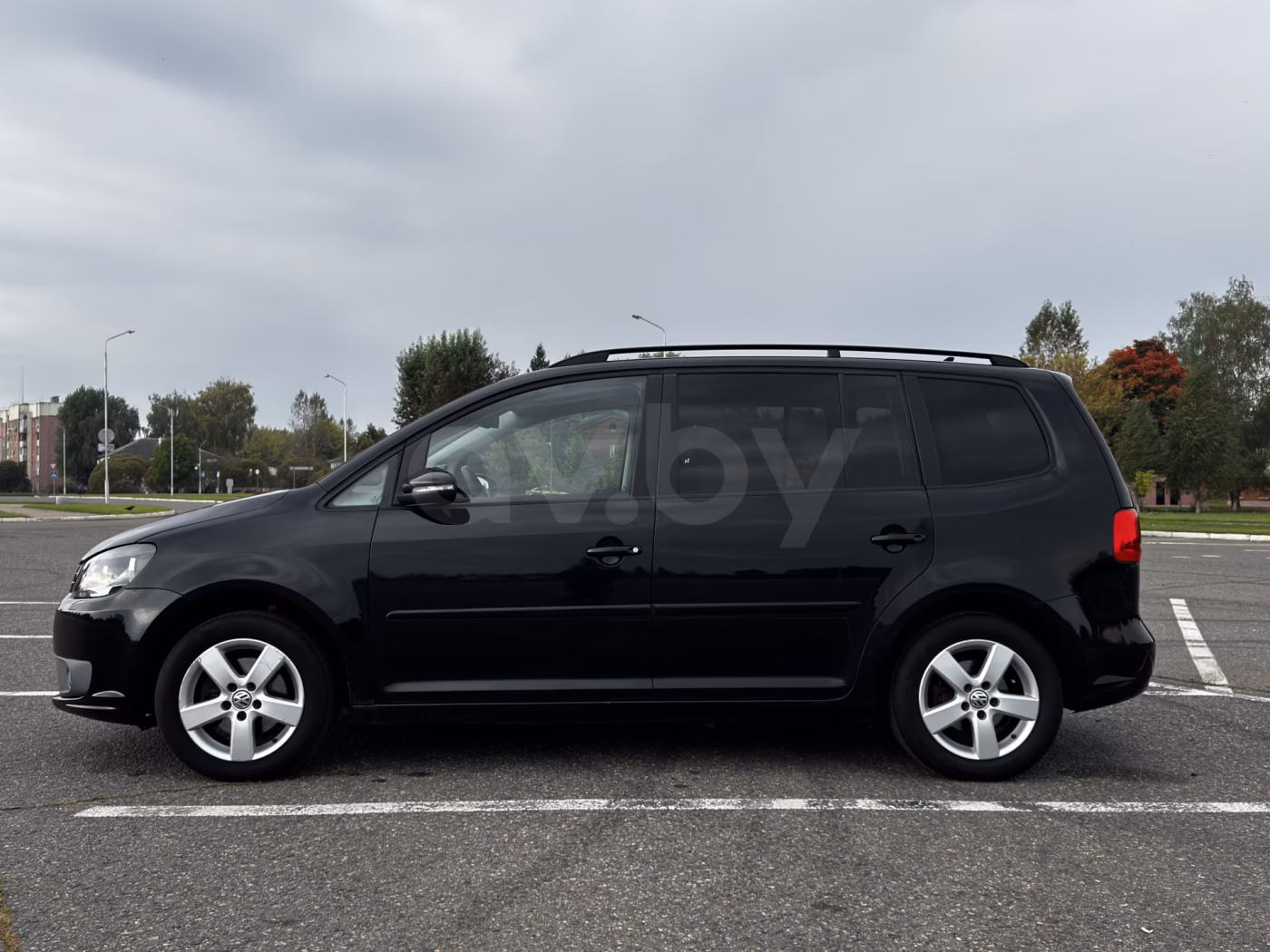 Volkswagen Touran фото 2