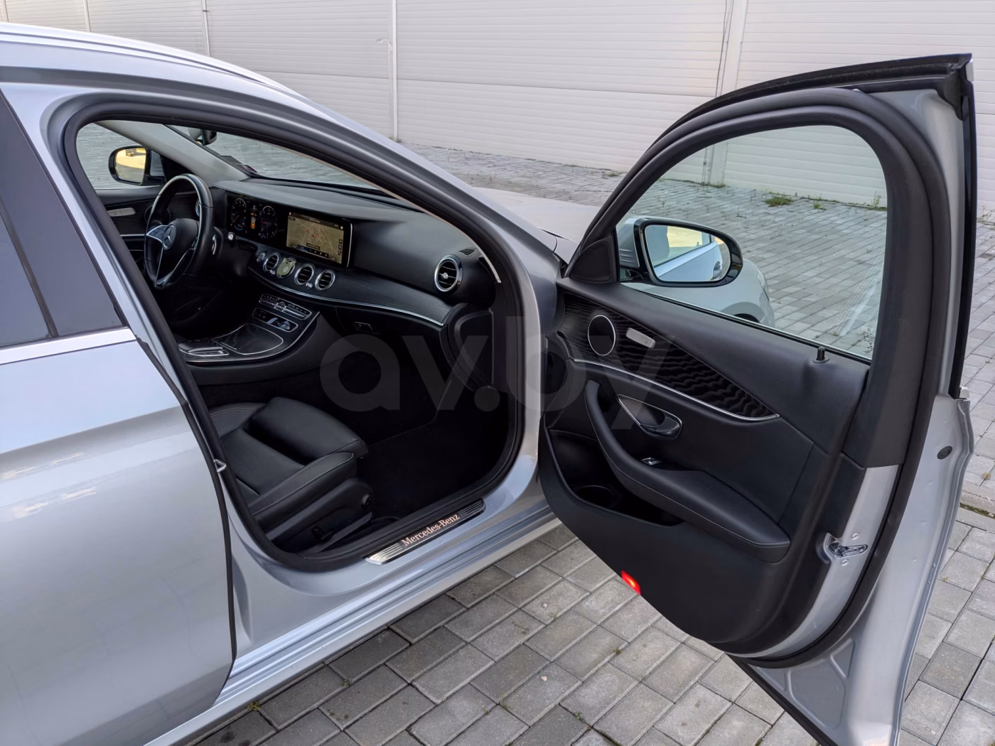 Mercedes-Benz E-Класс фото 15