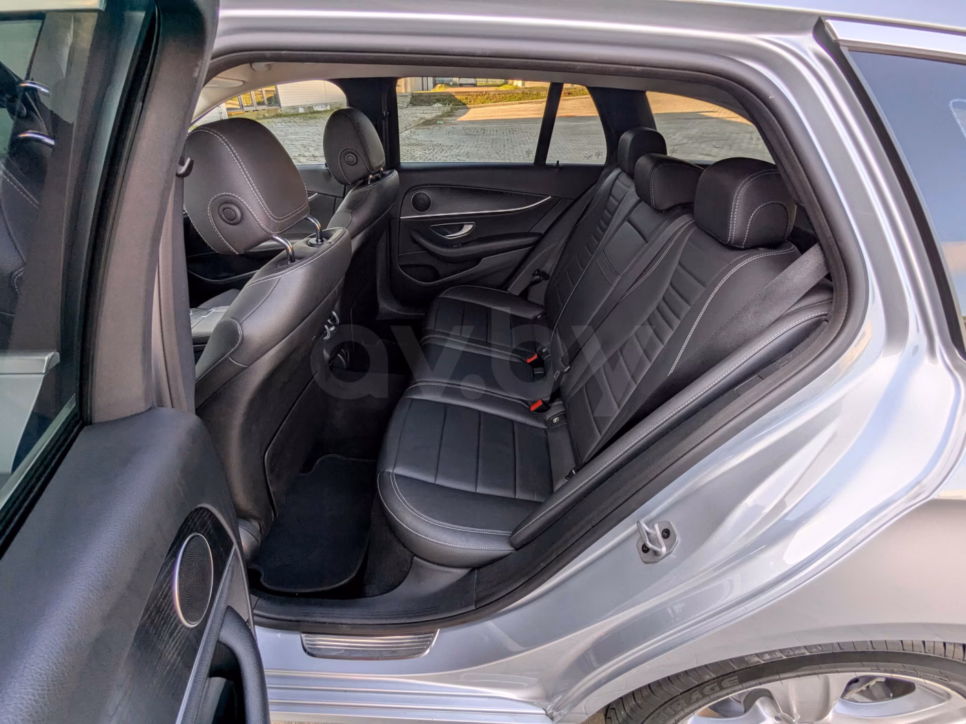 Mercedes-Benz E-Класс фото 18