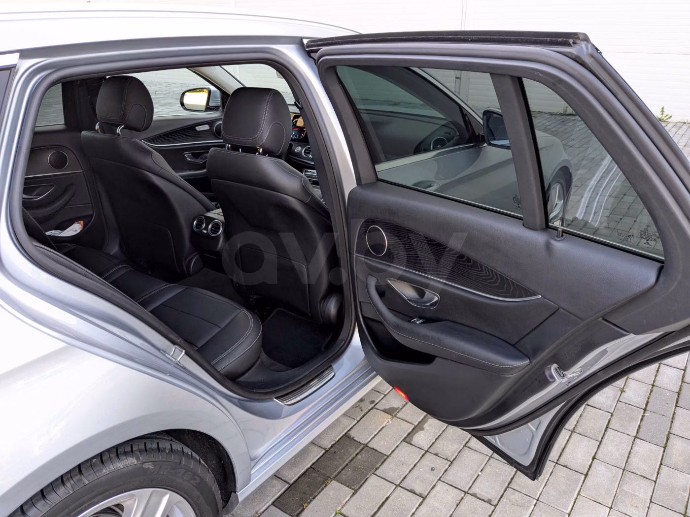 Mercedes-Benz E-Класс фото 19