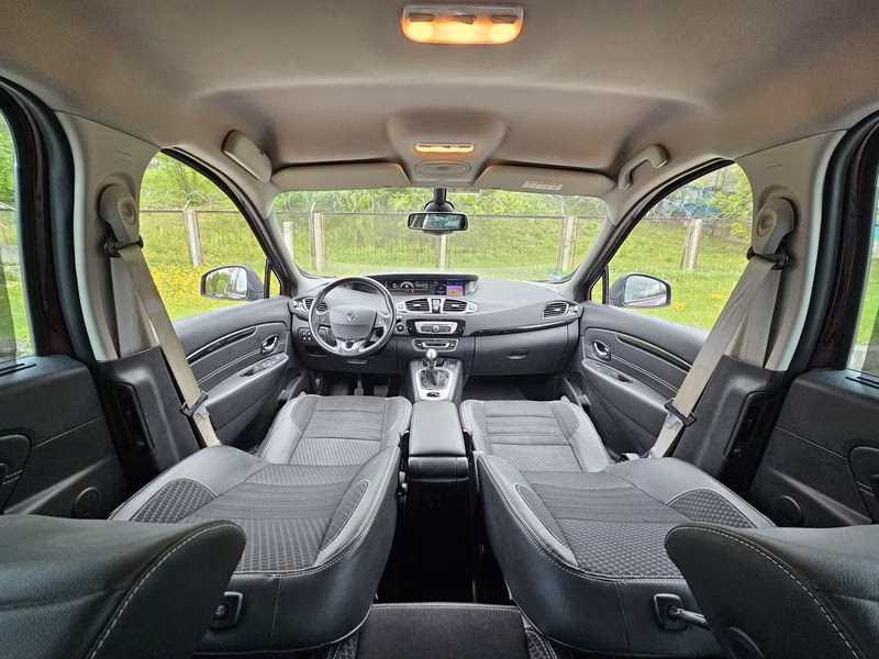 Renault Grand Scenic фото 9