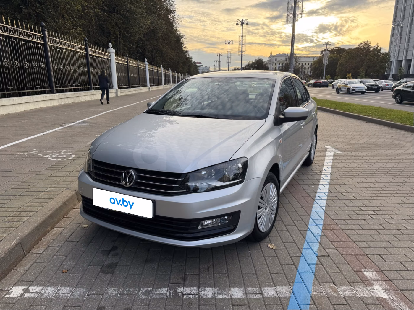 Volkswagen Polo Sedan фото 3