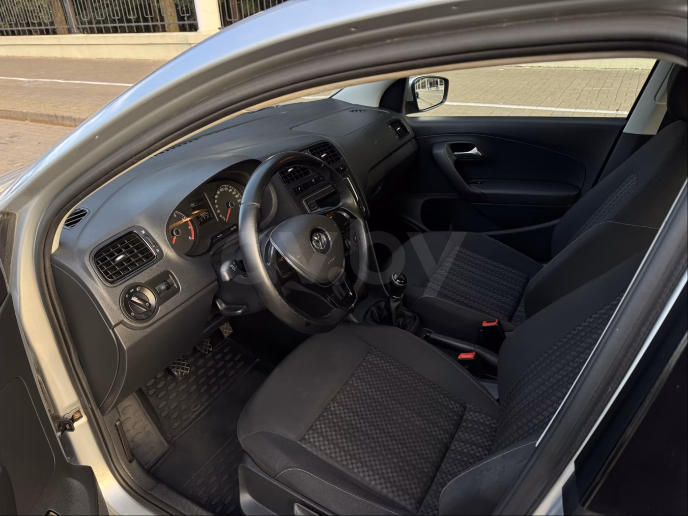 Volkswagen Polo Sedan фото 18