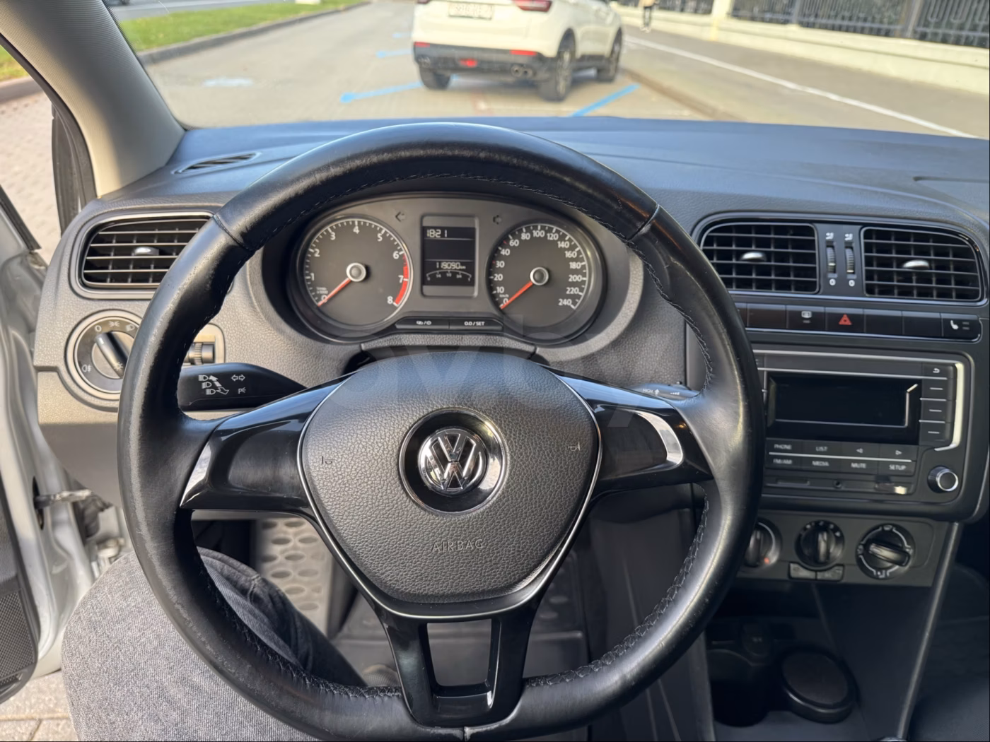 Volkswagen Polo Sedan фото 20