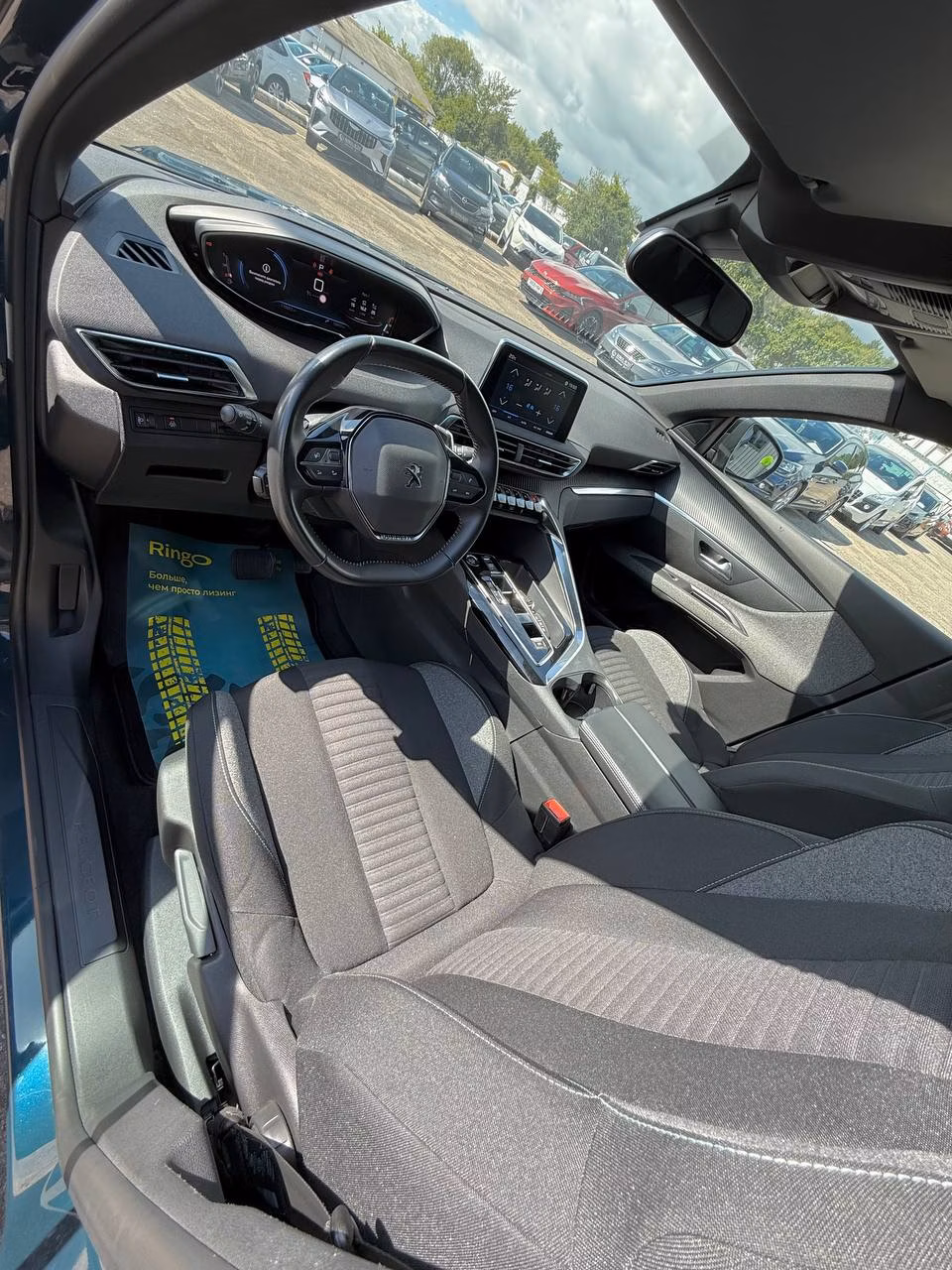 Peugeot 5008 фото 11
