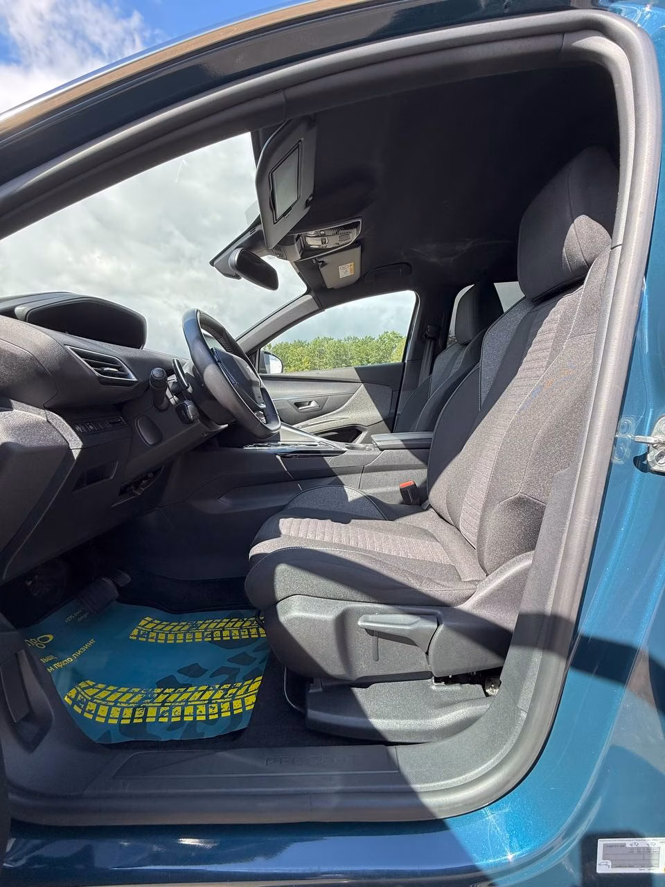 Peugeot 5008 фото 12