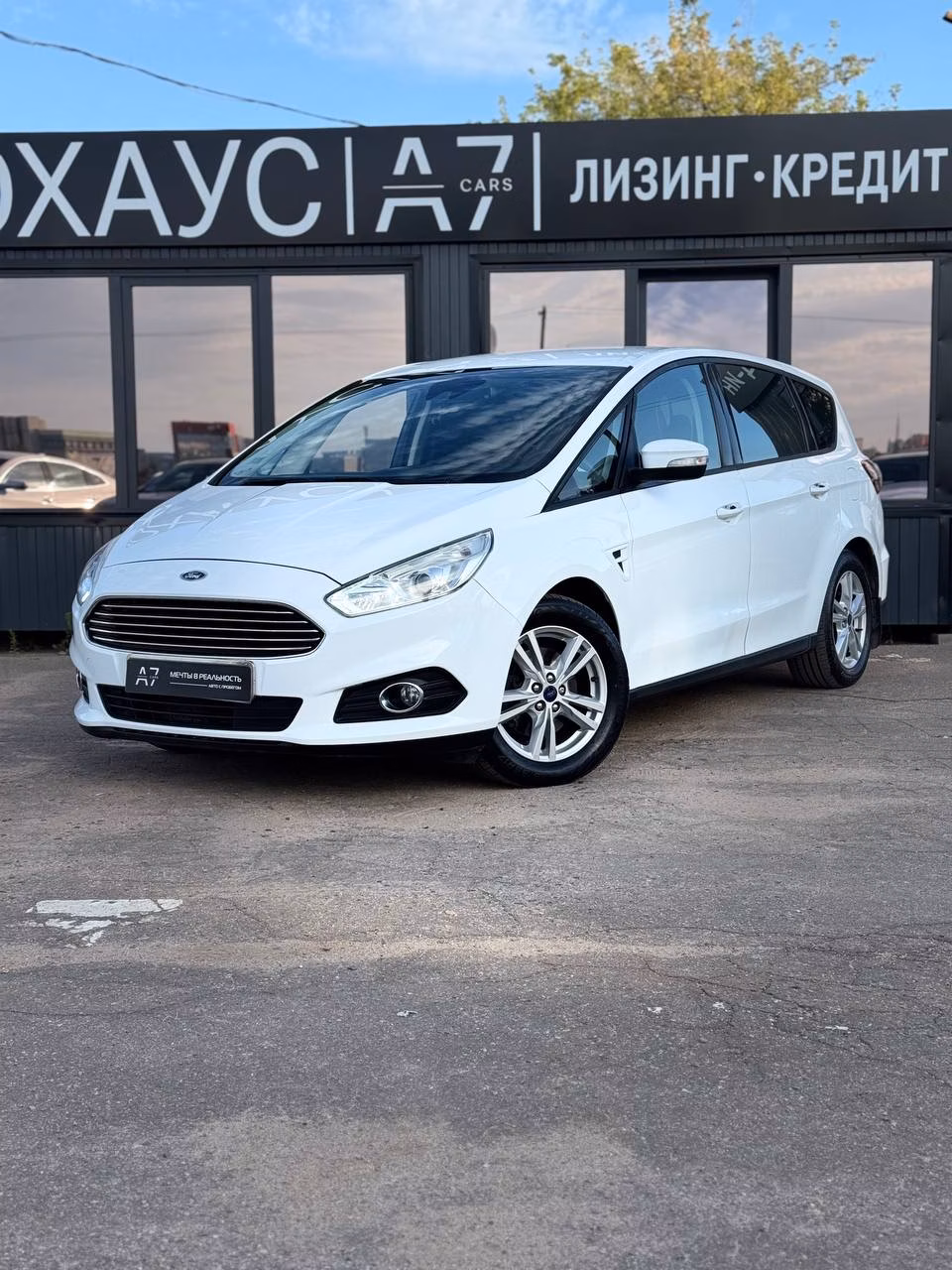 Ford S-MAX фото 4