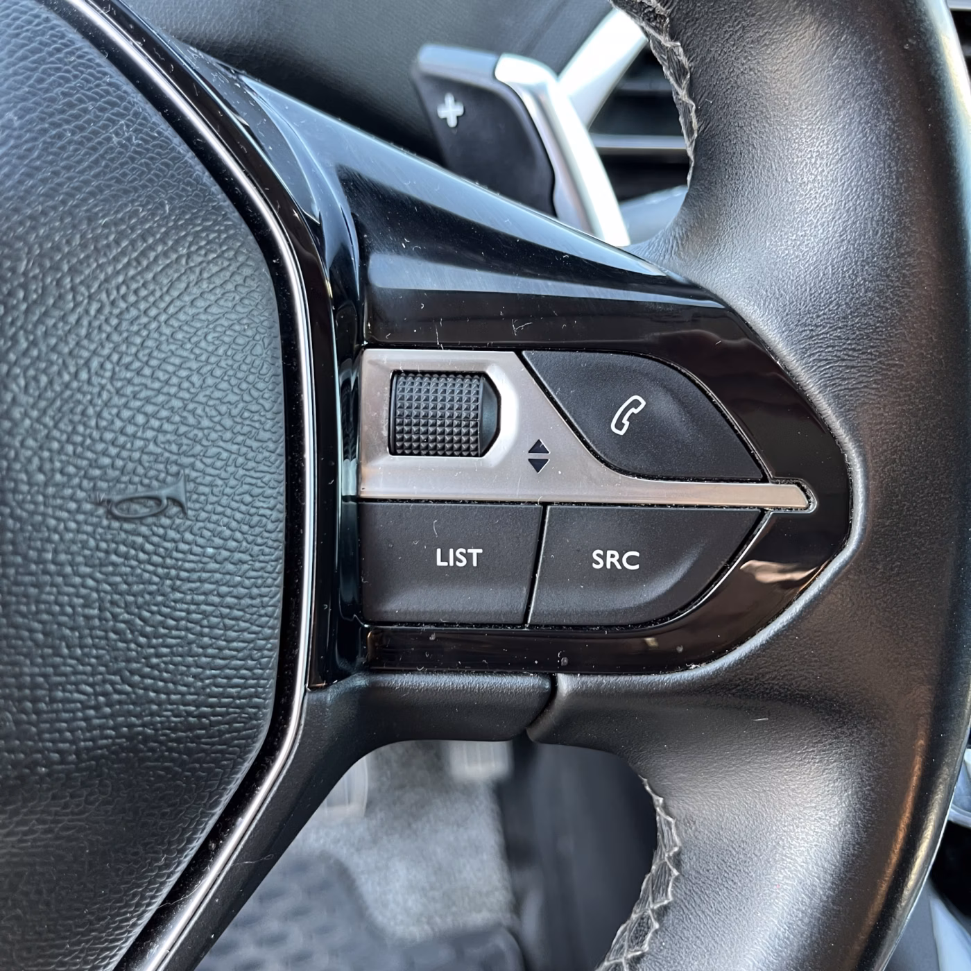 Peugeot 5008 фото 14