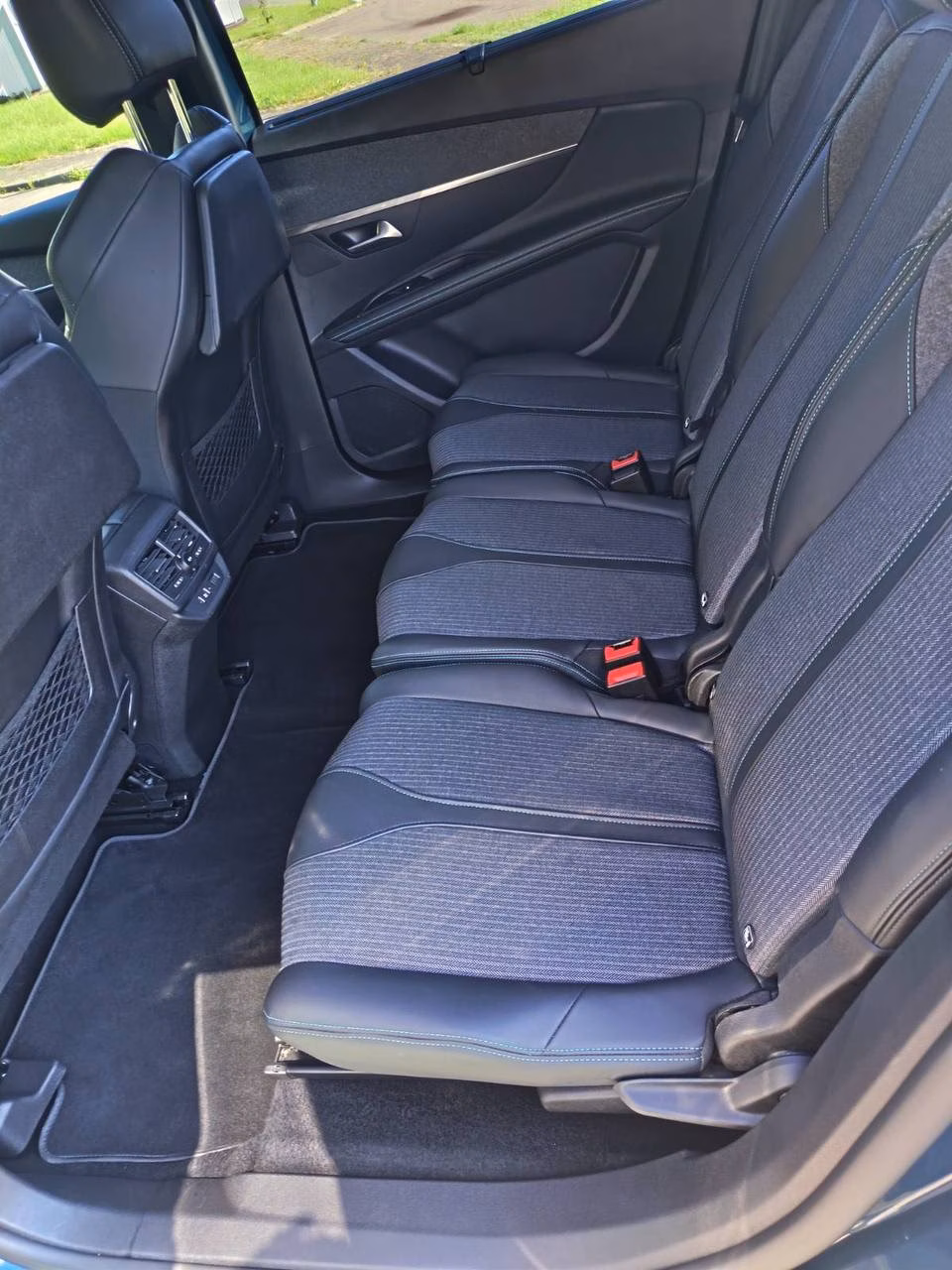 Peugeot 5008 фото 14