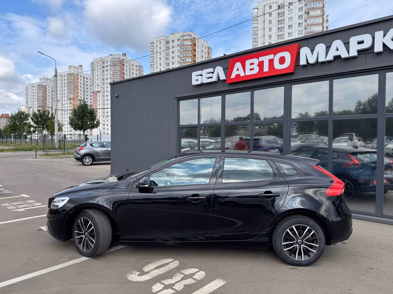 Volvo V40 фото 8
