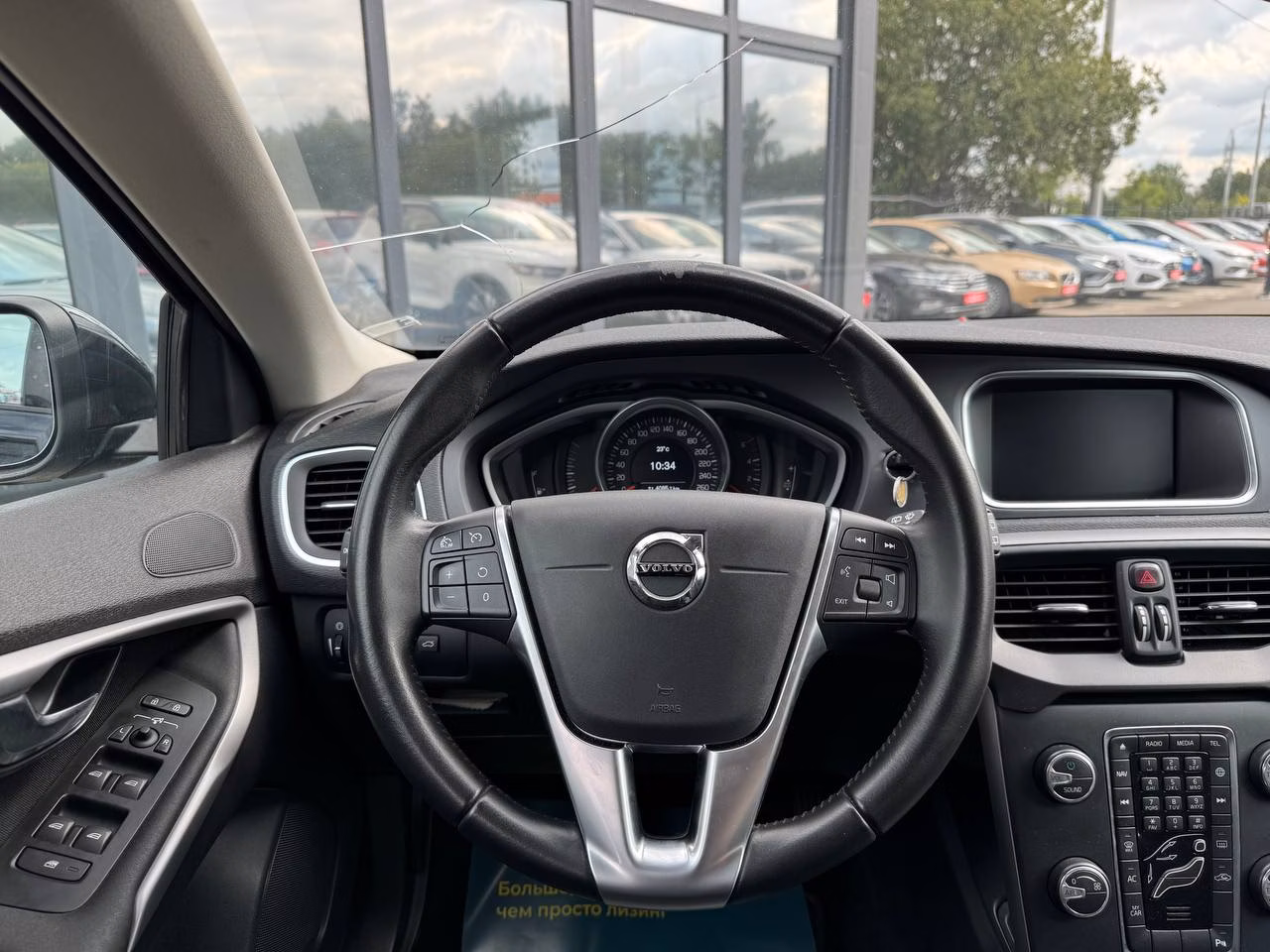 Volvo V40 фото 10