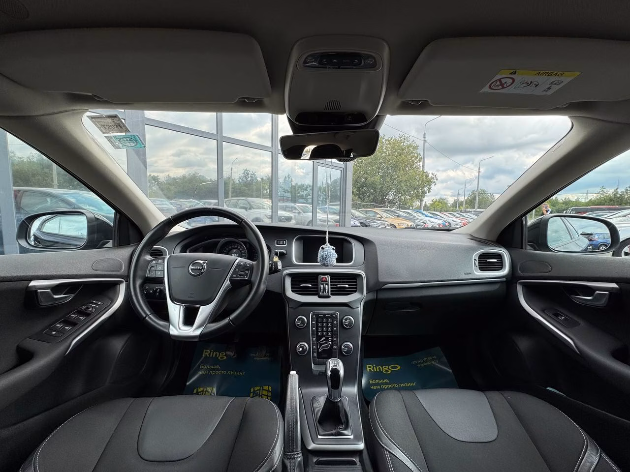 Volvo V40 фото 14