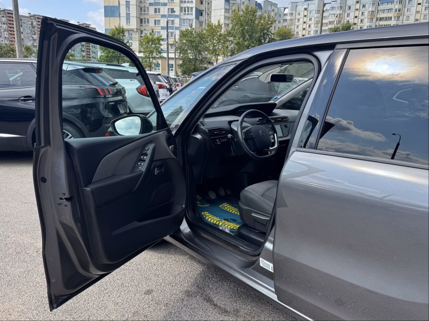 Citroen C4 Spacetourer фото 9