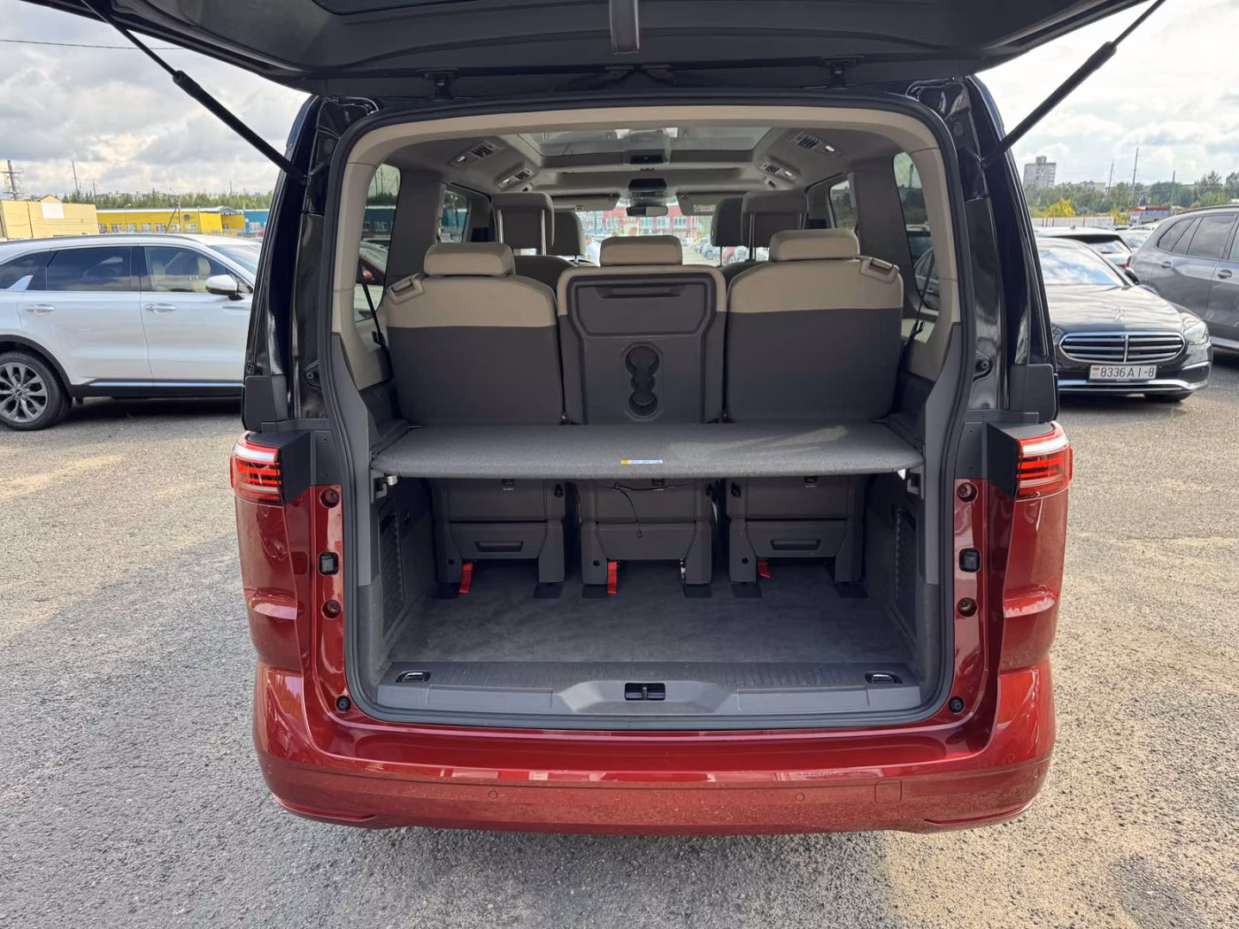 Volkswagen Multivan фото 9