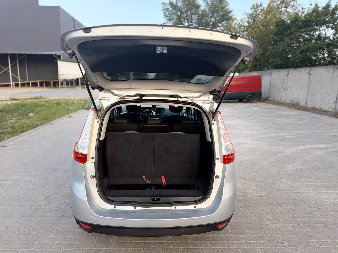 Renault Grand Scenic фото 7