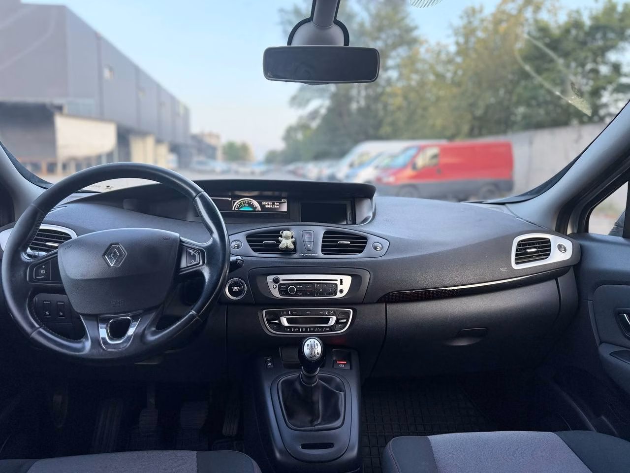 Renault Grand Scenic фото 8