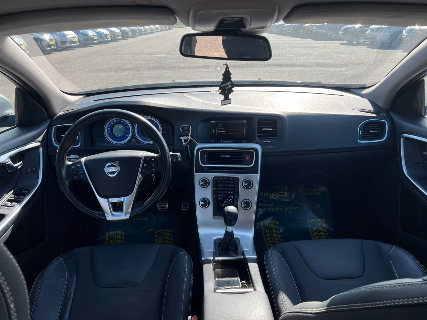 Volvo V60 фото 11