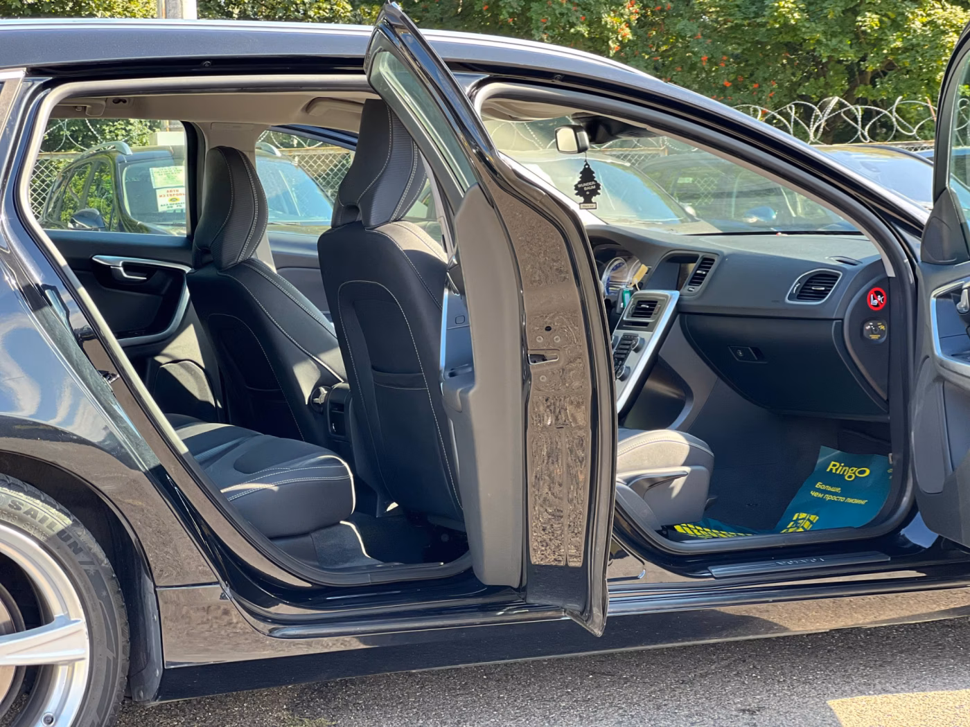 Volvo V60 фото 19