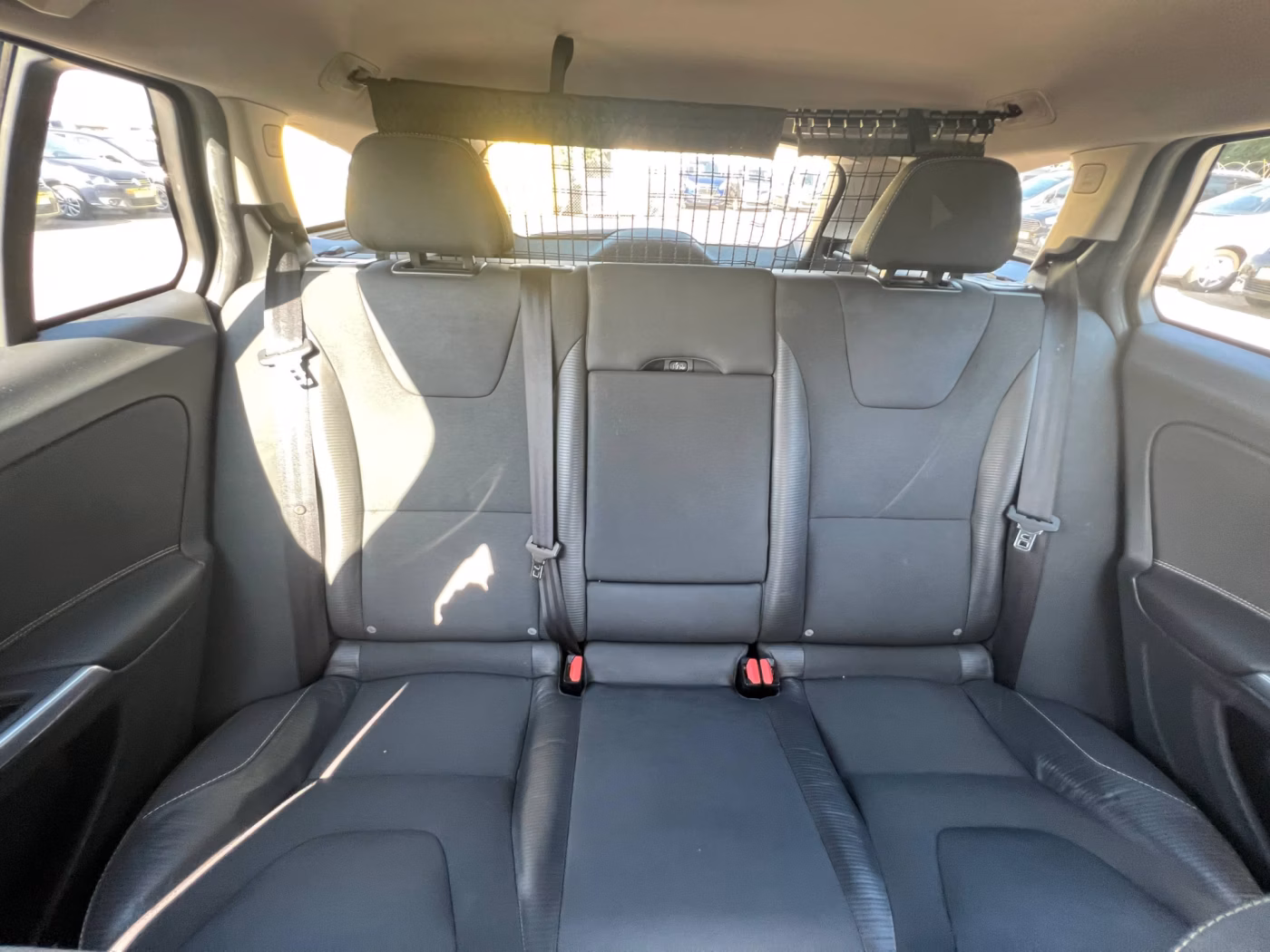 Volvo V60 фото 20