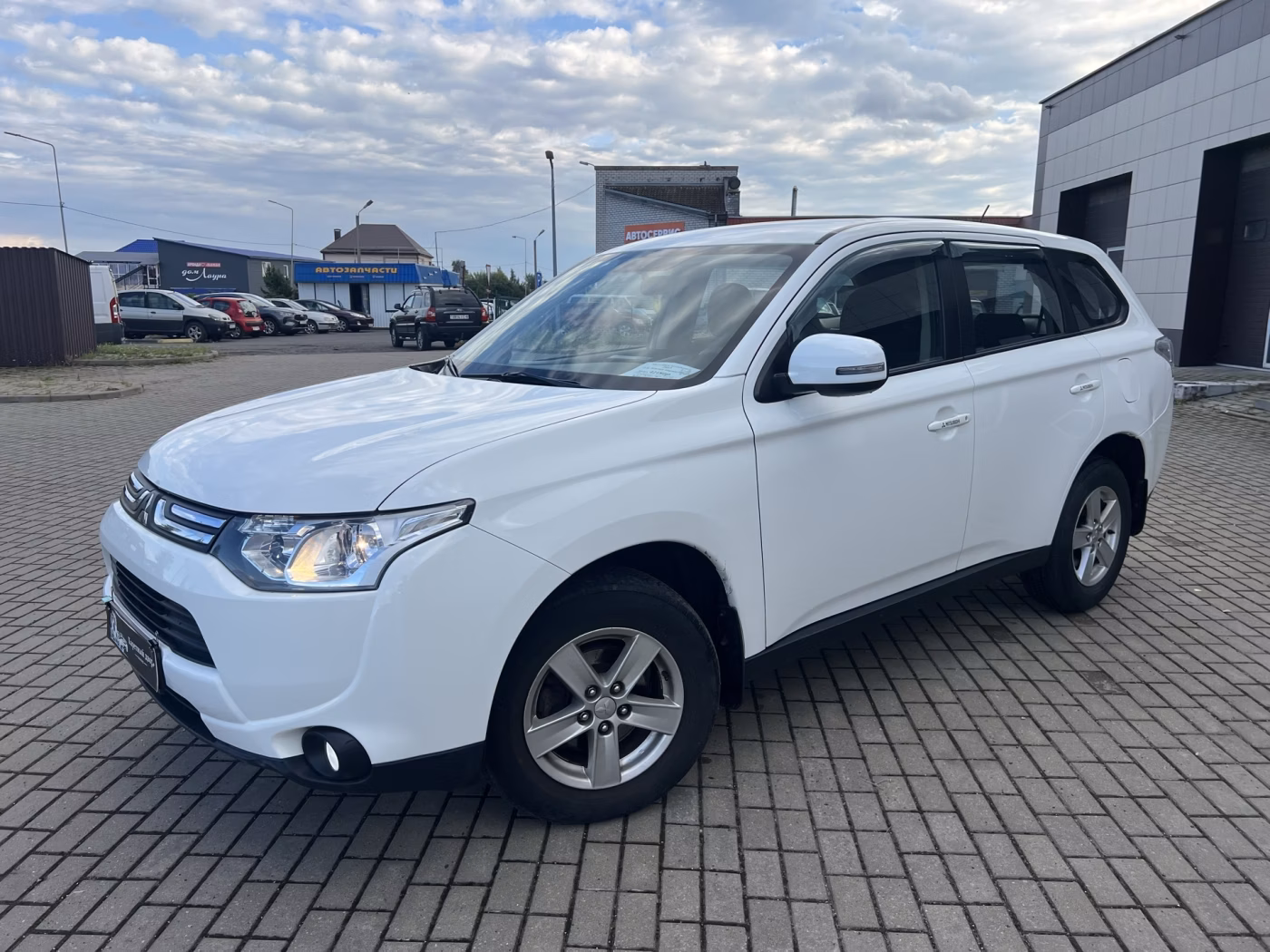 Mitsubishi Outlander фото 4