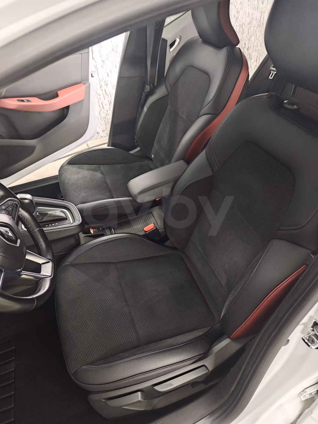 Renault Clio фото 15