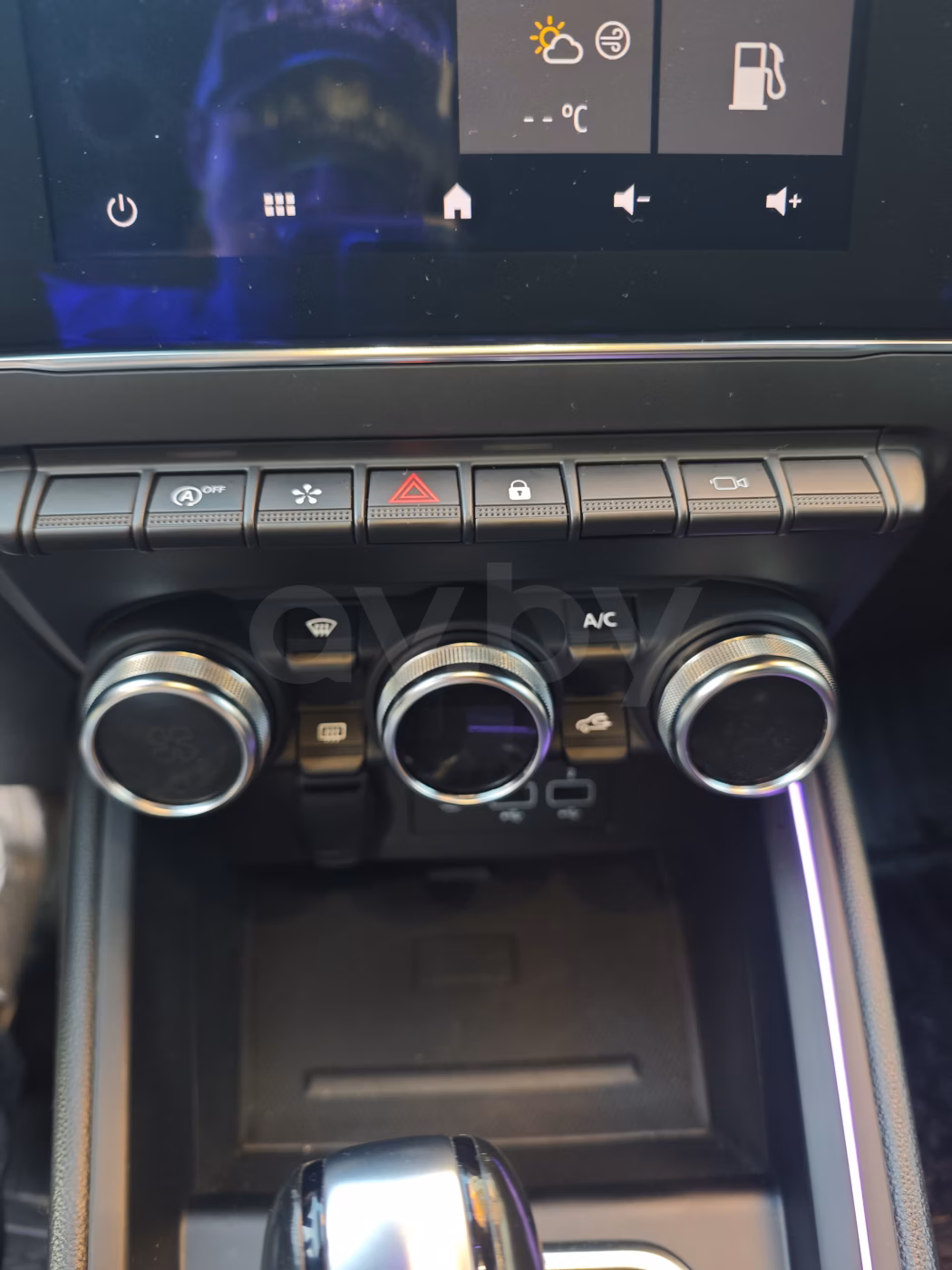Renault Clio фото 18
