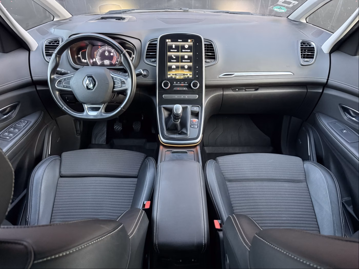 Renault Grand Scenic фото 8